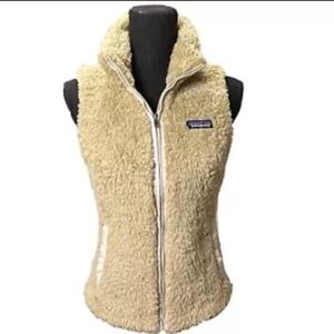 Patagonia‎ Beige Fleece/ Sherpa vest for women in size XS.